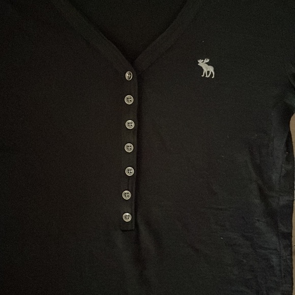 Abercrombie and Fitch black sweater - Picture 4 of 5